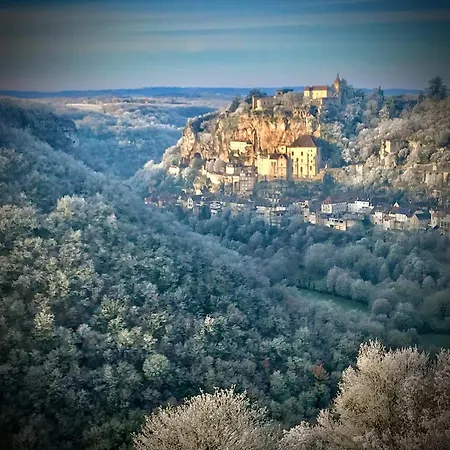 Roulotte De Cirque A Rocamadour