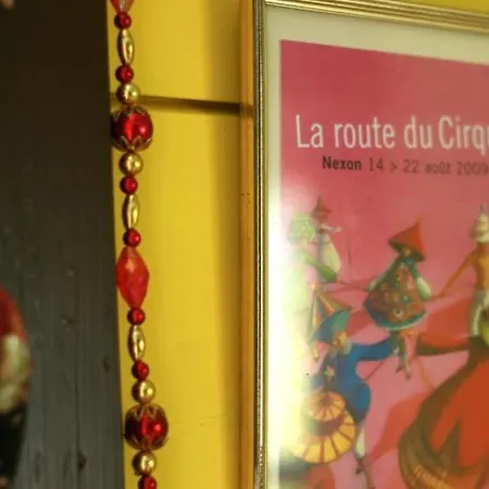 Roulotte De Cirque A Nyaraló *